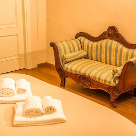 Il Gallo - Charming Apartment In Lucca Heart Lucques Extérieur photo