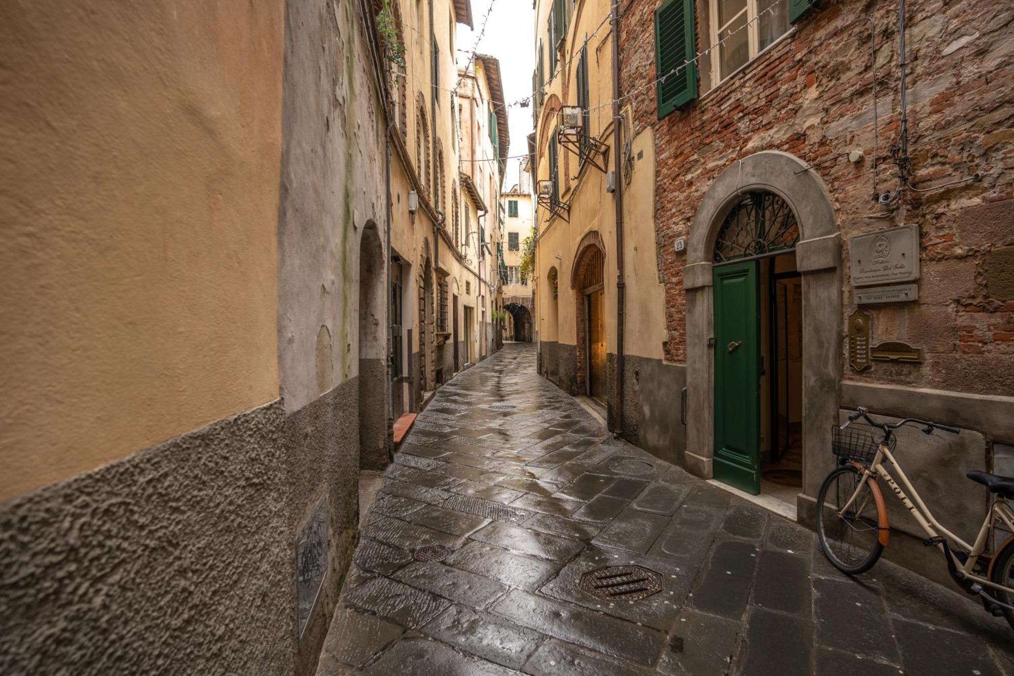 Il Gallo - Charming Apartment In Lucca Heart Lucques Extérieur photo